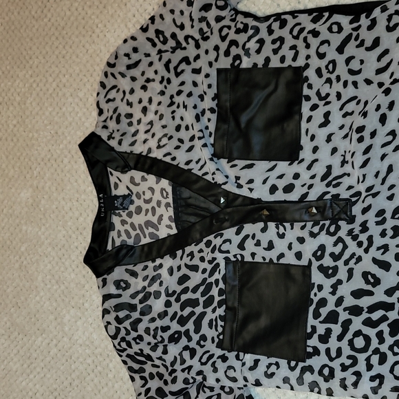 ⭐ 3 for $15 nwot Tiger Print and faux leather shirt - Picture 2 of 2